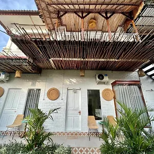 Maison d'hôtes Nikiniko House By Lolavillas - 100mts To The